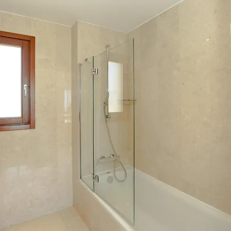 Villa Luxury Aj 06 With Private Heated Pool *