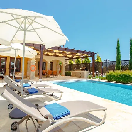 Villa Luxury Aj06 With Private Heated Pool & Jacuzzi, Services Inc, Aphrodite Hills