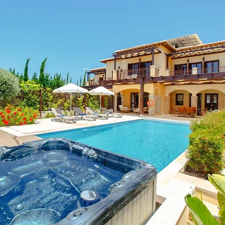 Luxury Aj06 With Private Heated Pool & Jacuzzi, Services Inc, Aphrodite Hills Villa