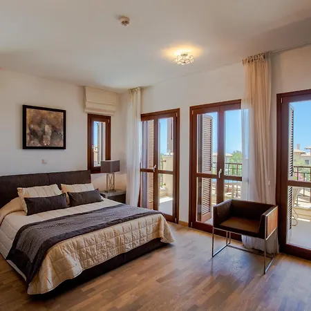 Luxury Aj06 With Private Heated Pool & Jacuzzi, Services Inc, Aphrodite Hills Pafos