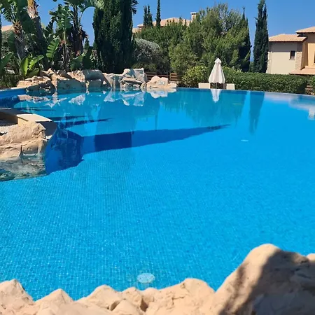 Luxury Aj06 With Private Heated Pool & Jacuzzi, Services Inc, Aphrodite Hills Pafos