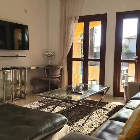 Luxury Elite Aj06 Complete With A Private, Climate Controlled Pool And A Relaxing Outdoor Jacuzzi, Aphrodite Hills * Paphos