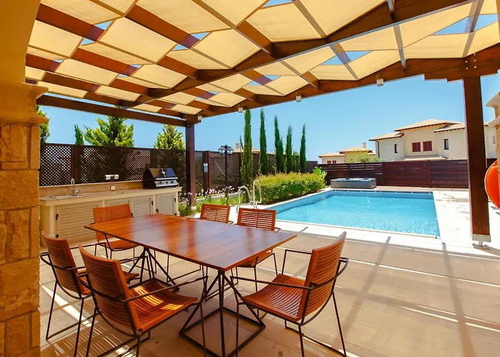 Luxury Elite Aj06 Complete With A Private, Climate Controlled Pool And A Relaxing Outdoor Jacuzzi, Aphrodite Hills *