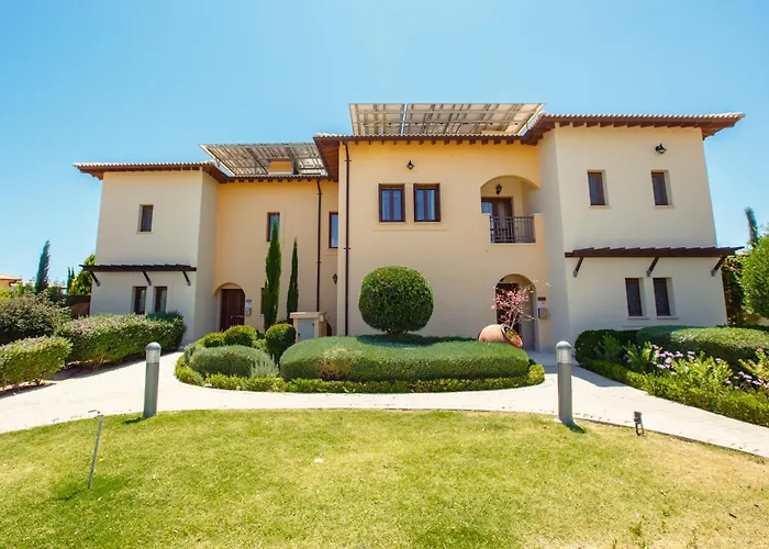 Luxury Elite Aj06 Complete With A Private, Climate Controlled Pool And A Relaxing Outdoor Jacuzzi, Aphrodite Hills * Paphos