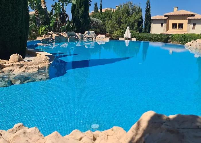 Luxury Elite Aj06 Complete With A Private, Climate Controlled Pool And A Relaxing Outdoor Jacuzzi, Aphrodite Hills パ フォス